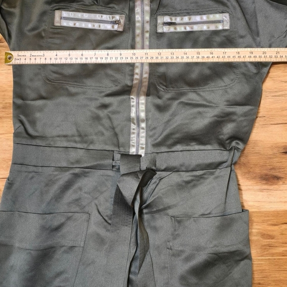 RARE INSPR-D BY TEZZA Olive Green Zipper Front Jumpsuit/Coveralls Size S… - Picture 7 of 8